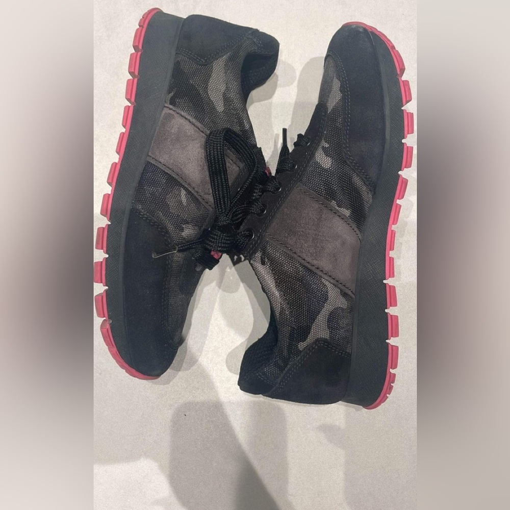 100% Authentic PRADA Camo Sneakers - Picture 2 of 3